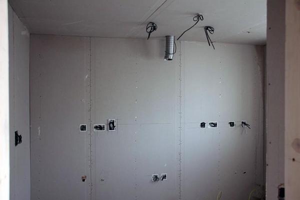 4. Plasterboard in kitchen.jpg